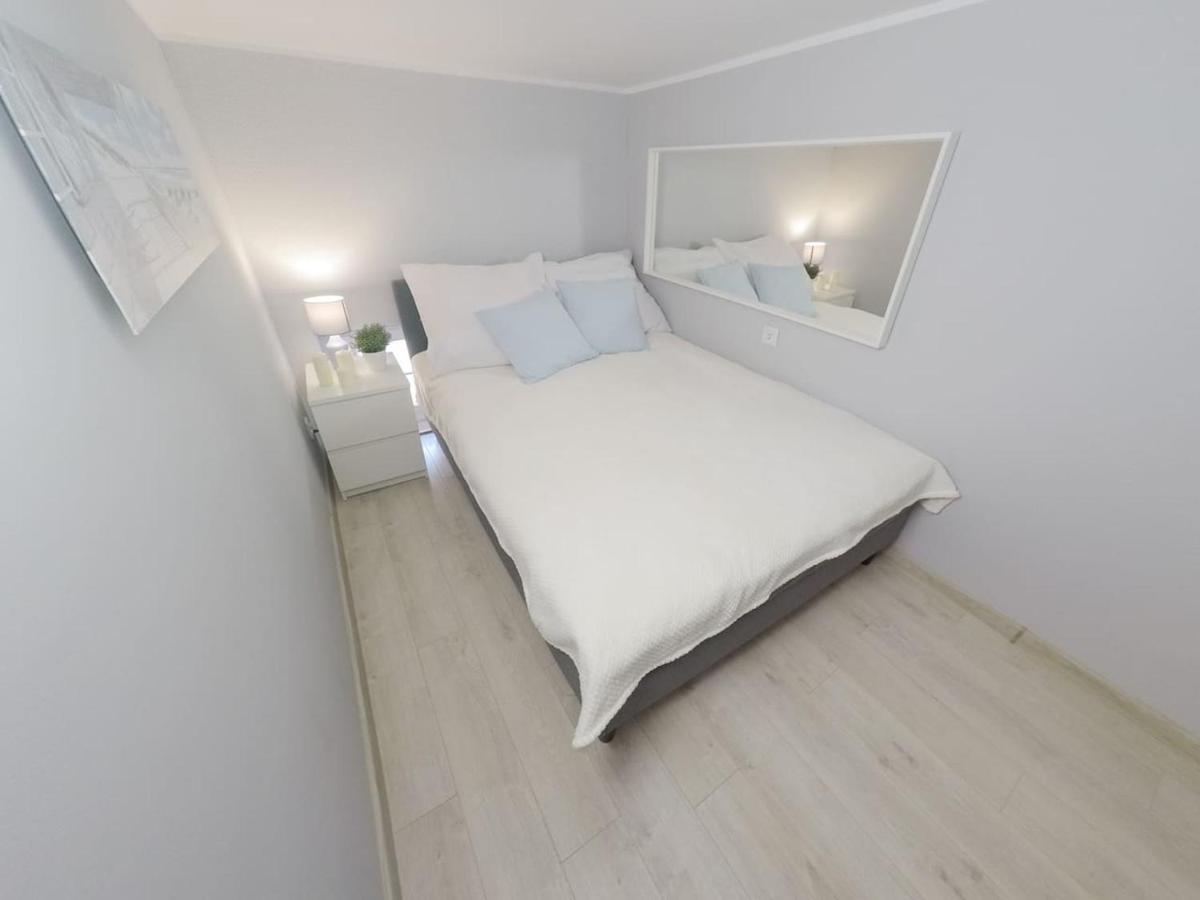 Rynek 20/21 -Cosy New Apartment On The Market Square - 4 Bedrooms - 8 People วรอตซวาฟ ภายนอก รูปภาพ